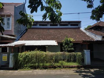 Rumah dijual di Cilinaya - Setengah terpisah