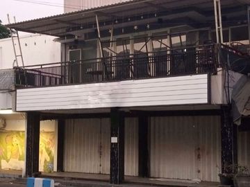 Ruko untuk disewakan di Pekauman - Setengah terpisah
