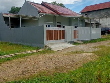 Rumah dijual di Karundang - AC, Dapur lengkap
