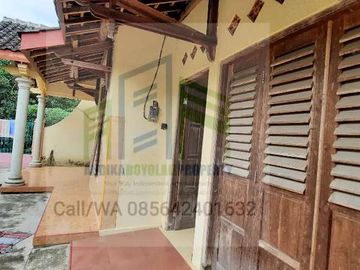 Rumah dijual di Banyudono - Garasi, Taman
