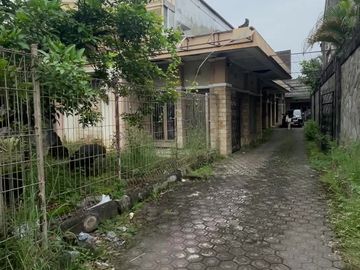 Bugangan, Central Java - AC, Garasi, Taman