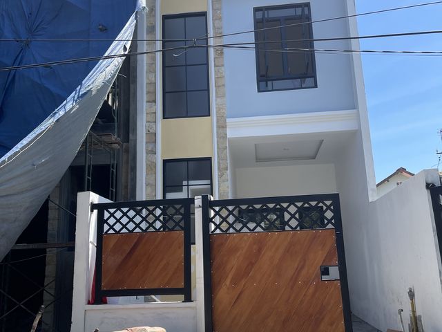 JUAL RUMAH IMPIAN KELUARGA DI PERUMAHAN RUNGKUT JAYA SAMPING NIRWANA