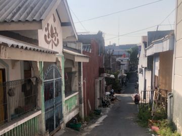 Surakarta, Jawa Tengah, Indonesia - Garasi