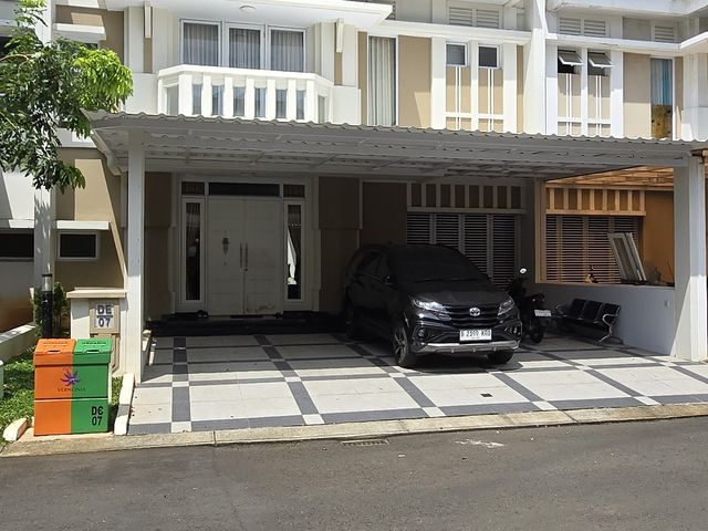 Rumah lebar 10 Cluster Vernonia Summarecon Bekasi