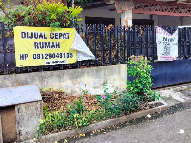 rumah lama dekat kawasan dan jalur Lrt