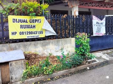 rumah lama dekat kawasan dan jalur Lrt