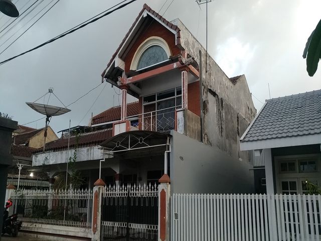 DIJUAL TANAH DAN BANGUNAN LELANG RUMAH HUNIAN DI JEMBER JAWA TIMUR