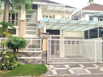 Rumah dijual di Keputih - AC, Balkon, Garasi