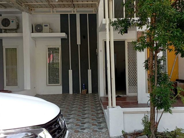 BUTUH CEPAT LAKU!! RUMAH WISATA SEMANGGI UNDER 900jt