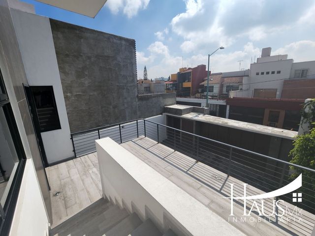place photo 18