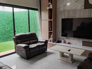 Jakarta Barat, Jakarta Raya - AC, Garasi