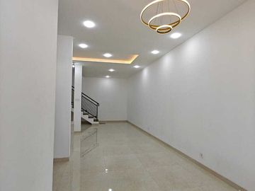 Jakarta Barat, Jakarta Raya - AC, Garasi