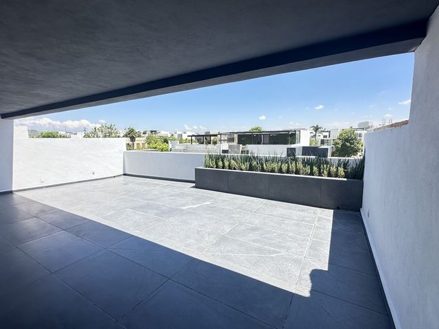 place photo 32