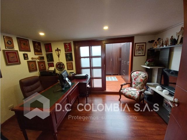 place photo 98