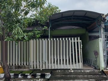 Dijual Rumah 2 lantai di Darmo Indah Barat Surabaya