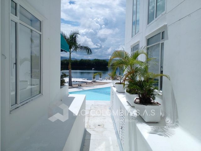 place photo 46