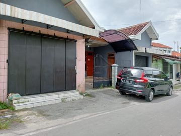 Room dijual di Penumping - Garasi, Taman
