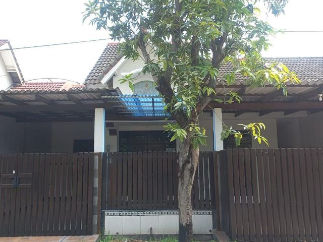 DIJUAL RUMAH PURI INDAH JALAN UTAMA LEBAR