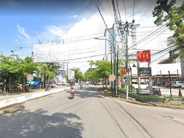 DIJUAL RUMAH LUAS DI PUSAT KOTA JL. SULTAN HASANUDDIN