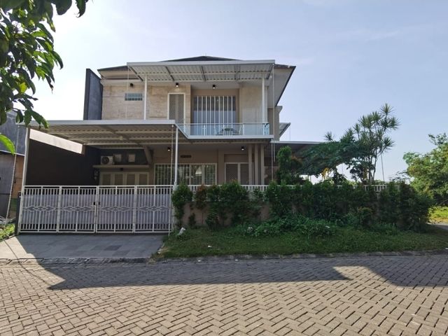 RUMAH EASTWOOD CITRALAND HOOK TIMUR SELATAN ROW JALAN SANGAT LEBAR