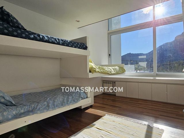 place photo 100