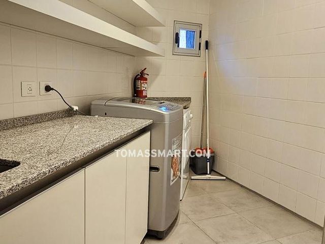 place photo 79