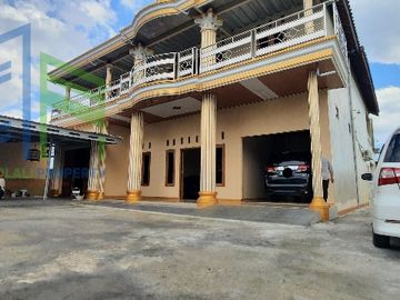 Janti, Central Java - AC, Balkon, Garasi