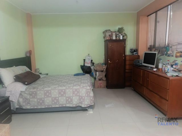 place photo 52