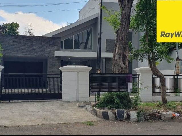 Dijual Rumah Pusat Kota di Jl Wr Supratman Surabaya