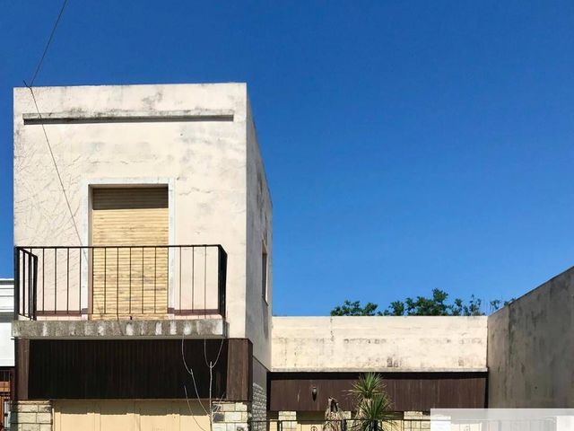 Viamonte al 700 - Terreno y Casa a demoler o reciclar en venta