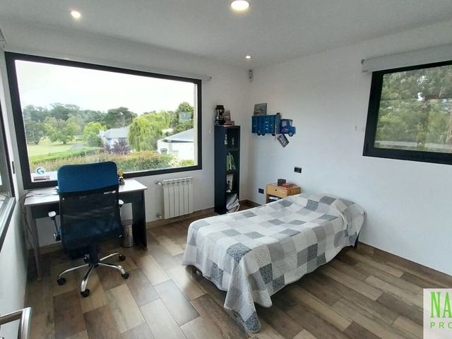 place photo 52
