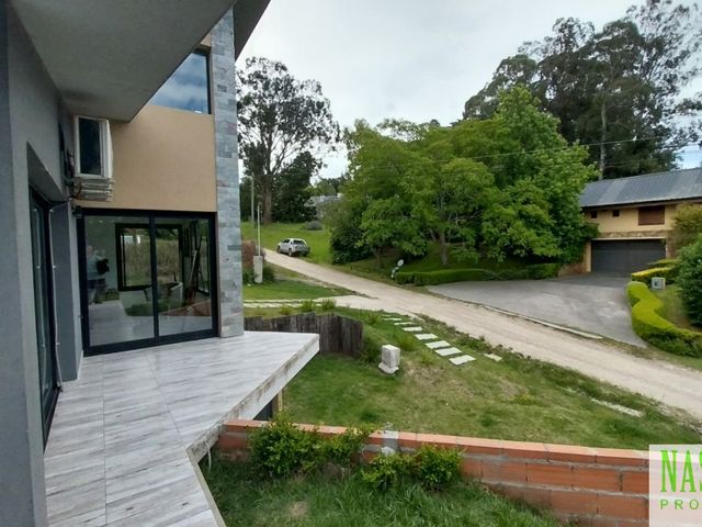 place photo 65