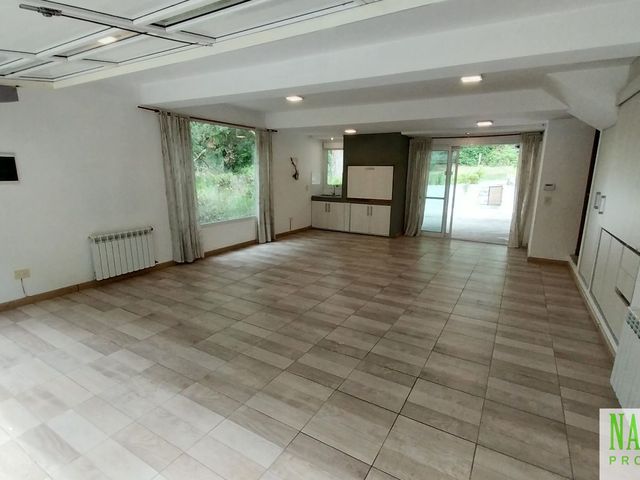 place photo 48