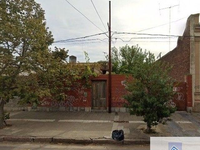 Inmueble  Céntrico en venta  con lote de 869mts.cds. de superficie.- Para EMPRENDIMIENTOS