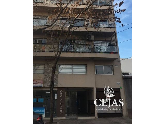 Cochera en venta Ituzaingo 1856