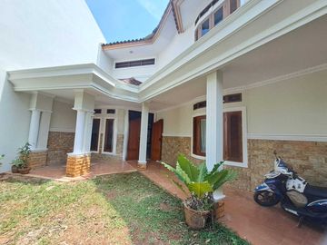 Cinere, Lima, Kota Depok, Jawa Barat - Balkon