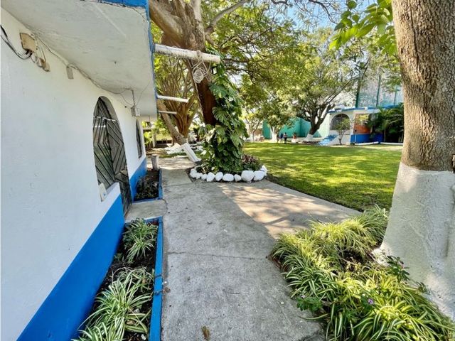 place photo 18