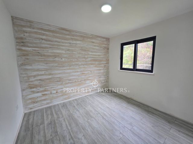 place photo 50