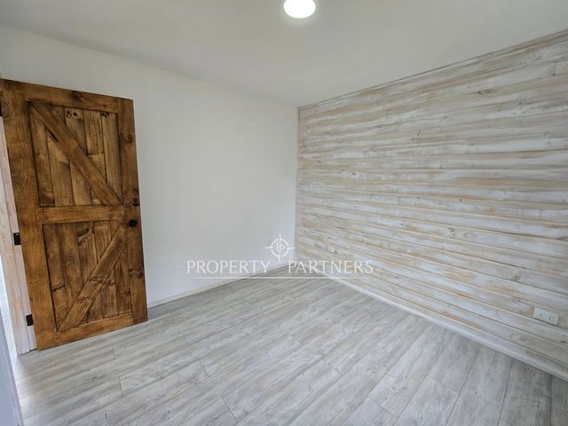 place photo 49