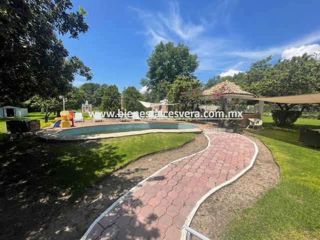 place photo 43