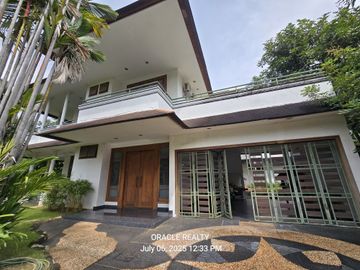 Jawa, PIDIE, Aceh, Indonesia - AC, Hot water