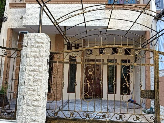 Rumah 2 lantai Dekat ke UNM Petarani dan Panakukang