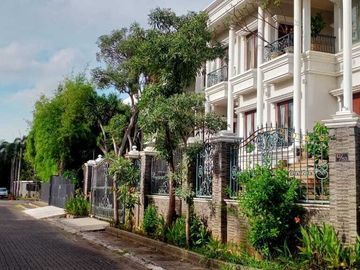 Rumah dijual di Jakarta Utara - AC, Balkon