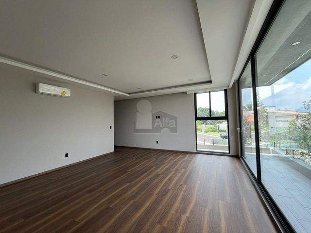 place photo 48