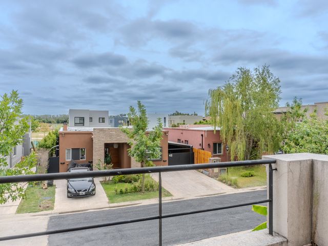 place photo 40