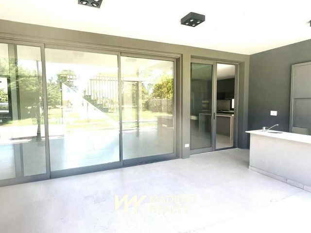 place photo 71