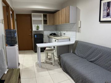 Cinere, Lima, Kota Depok, Jawa Barat - Garasi