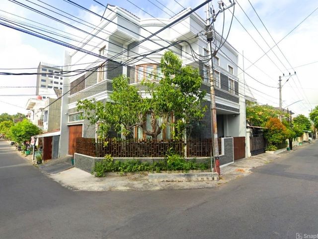 Rumah HOOK Strategis di Tengah Kota Solo!