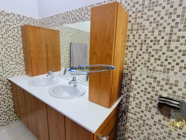 place photo 51