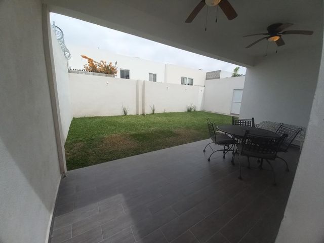 place photo 23